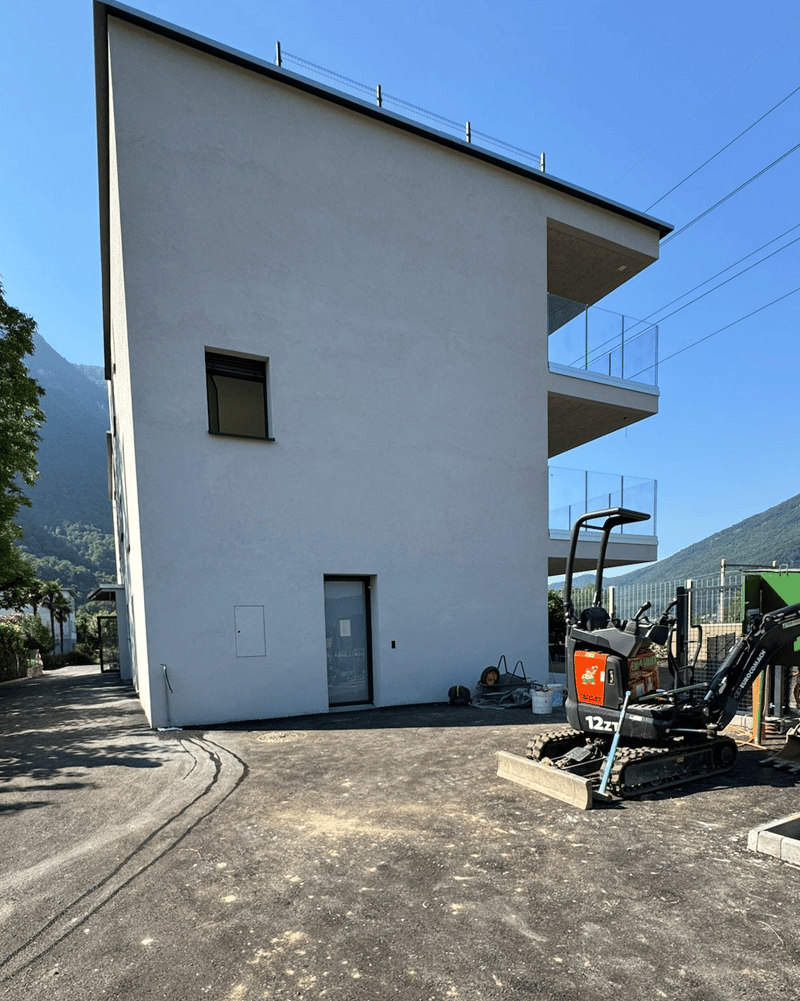 Appartement duplex élégant de 3.5 pièces à Melano (14)