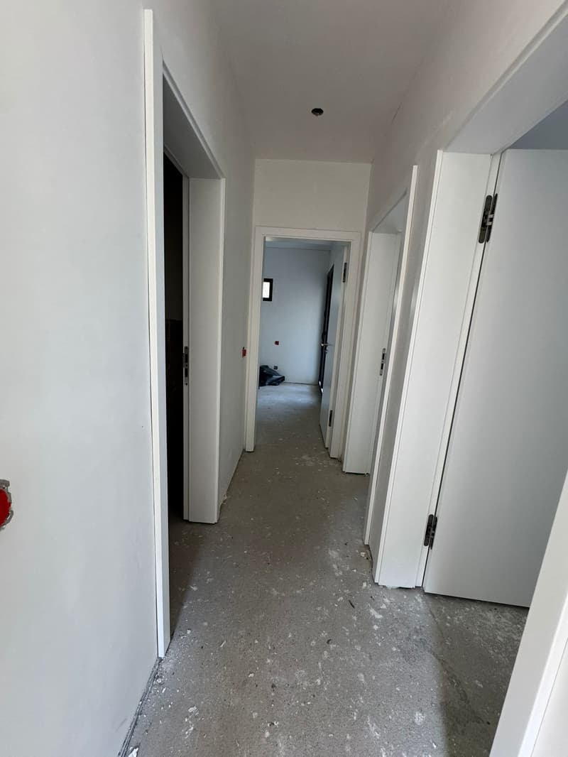Appartement duplex élégant de 3.5 pièces à Melano (13)