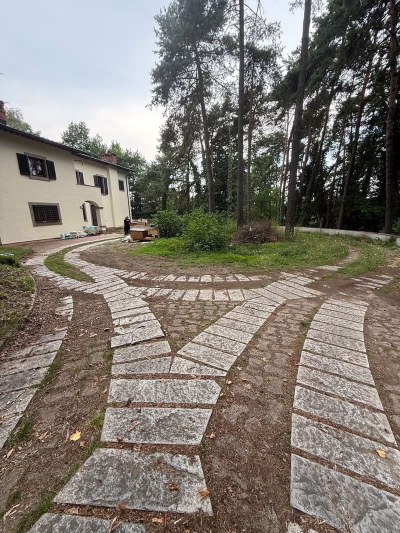 Prästigiosa Luxusvilla mit Pool in Venegono Inferiore (2)