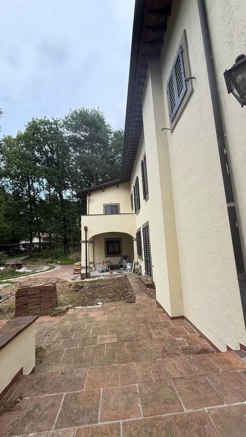 Prästigiosa Luxusvilla mit Pool in Venegono Inferiore (22)