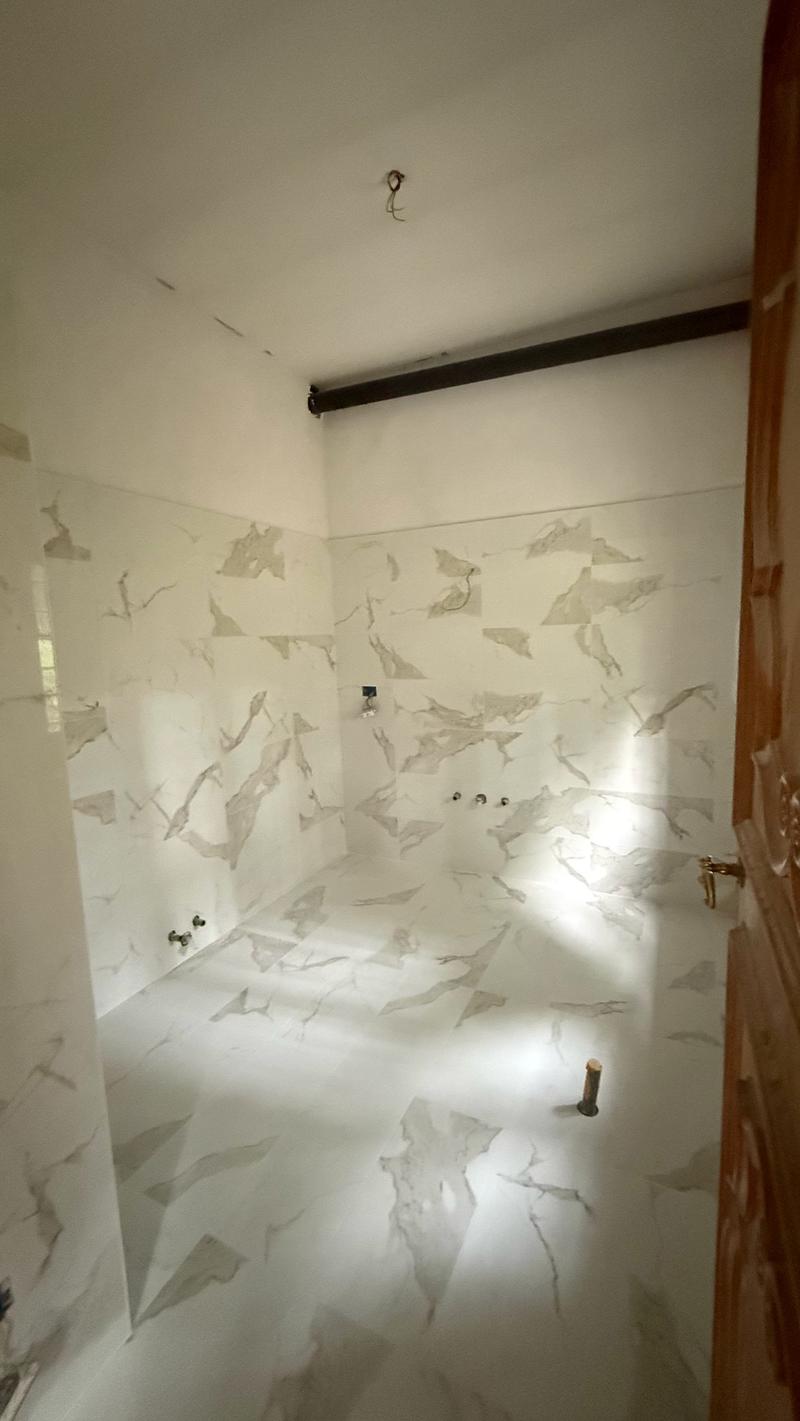 Prästigiosa Luxusvilla mit Pool in Venegono Inferiore (8)