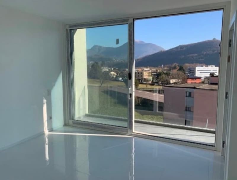 Villetta di 4,5 locali con giardino privato e terrazza sul tetto a Serocca d’Agno (3)