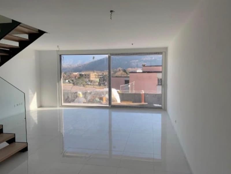Villetta di 4,5 locali con giardino privato e terrazza sul tetto a Serocca d’Agno (2)