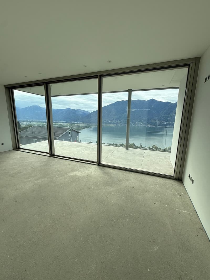 Attico di lusso con vista panoramica a Brione sopra Minusio (14)