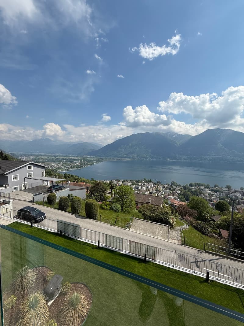 Attico di lusso con vista panoramica a Brione sopra Minusio (4)