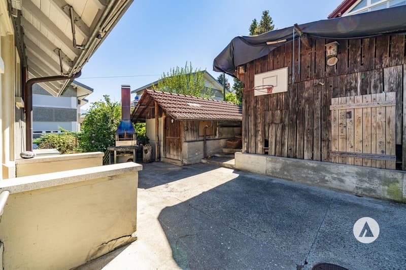 Einfamilienhaus mit zahlreichen (Aus)baumöglichkeiten (6)