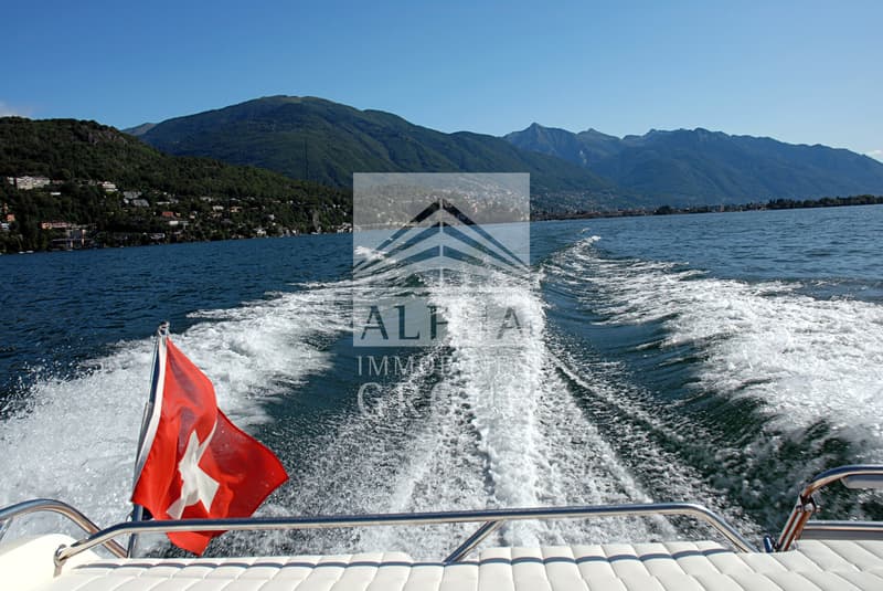 *SECRET SALE* Luxusvilla mit eigenem Seezugang zum Zürichsee (1)