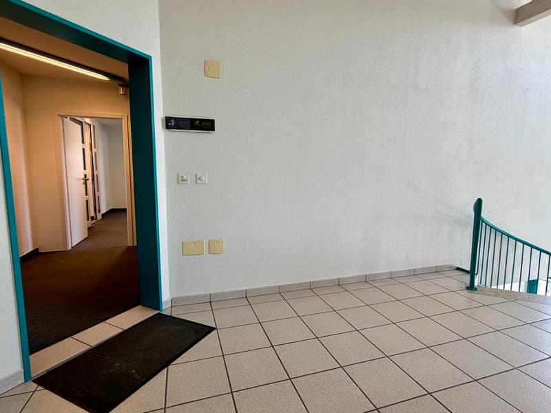 Ufficio spazioso in affitto a Payerne – 5 locali, 143 m² (23)