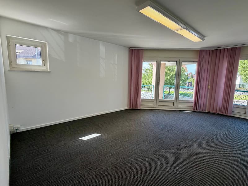 Ufficio spazioso in affitto a Payerne – 5 locali, 143 m² (21)