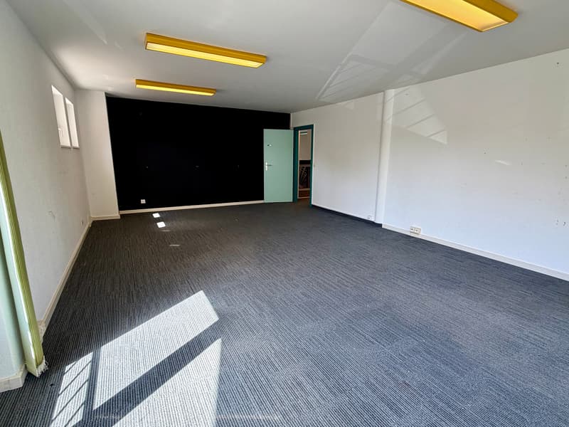 Ufficio spazioso in affitto a Payerne – 5 locali, 143 m² (8)