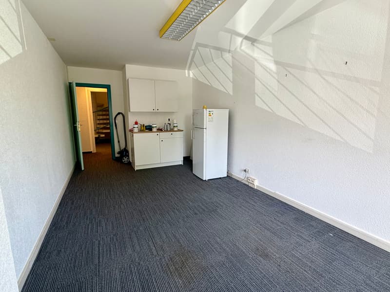 Ufficio spazioso in affitto a Payerne – 5 locali, 143 m² (15)