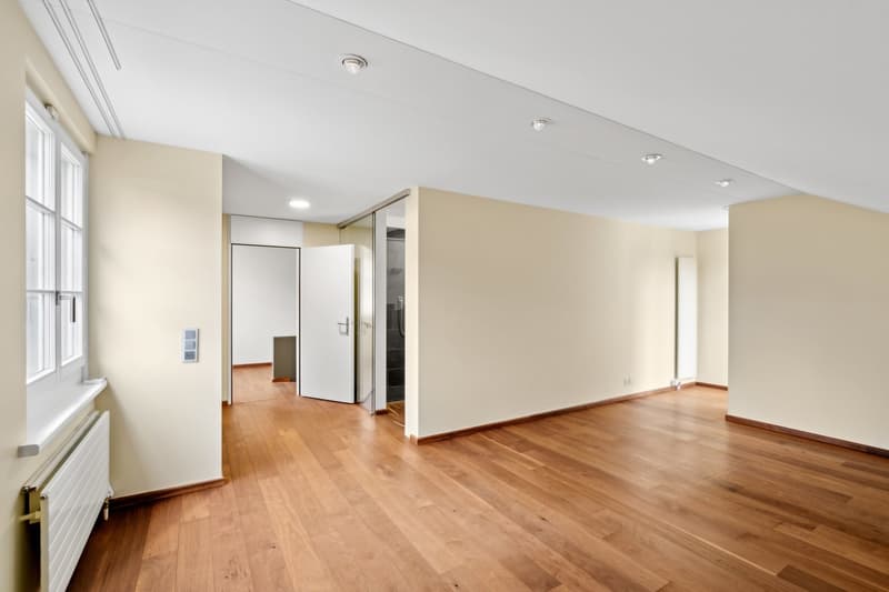 Charmantes 6.5-Zimmer-Einfamilienhaus in Bassersdorf (3)