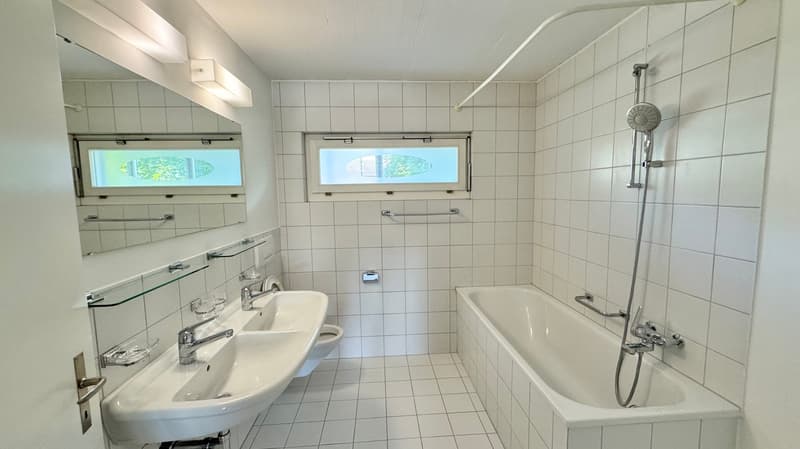 Grosszügige 4.5-Zimmer-Maisonettewohnung in Oberengstringen – sofort verfügbar! (8)