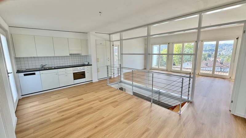 Grosszügige 4.5-Zimmer-Maisonettewohnung in Oberengstringen – sofort verfügbar! (2)