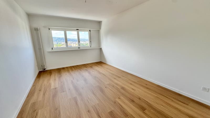 Grosszügige 4.5-Zimmer-Maisonettewohnung in Oberengstringen – sofort verfügbar! (6)