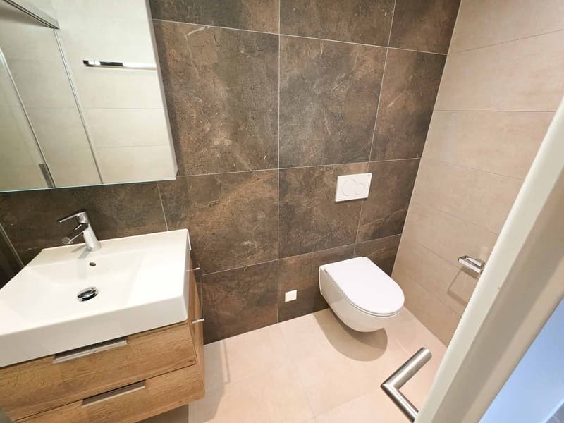 Bellissimo 3.5 locali duplex a Corcelles - nuovo e luminoso (11)