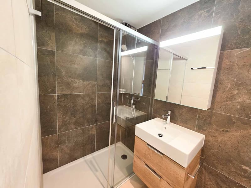 Bellissimo 3.5 locali duplex a Corcelles - nuovo e luminoso (10)
