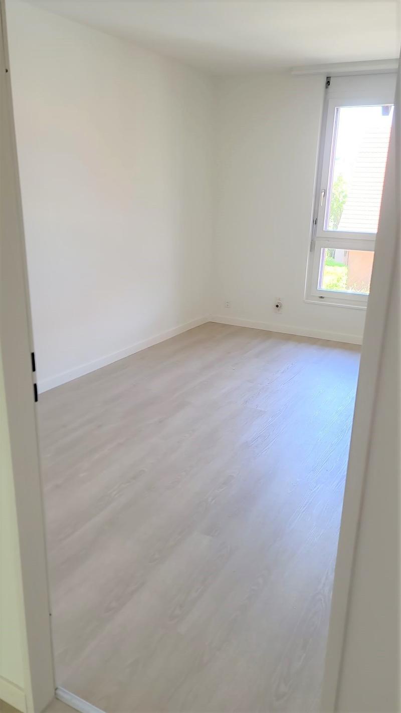 Schlafzimmer links