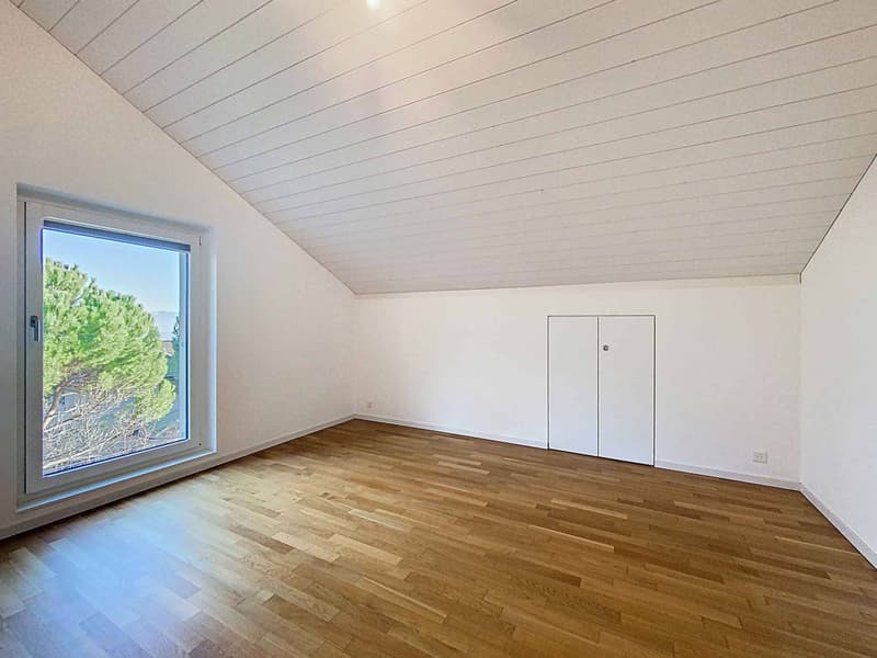Contemporary villa with panoramic view of the lake (6)