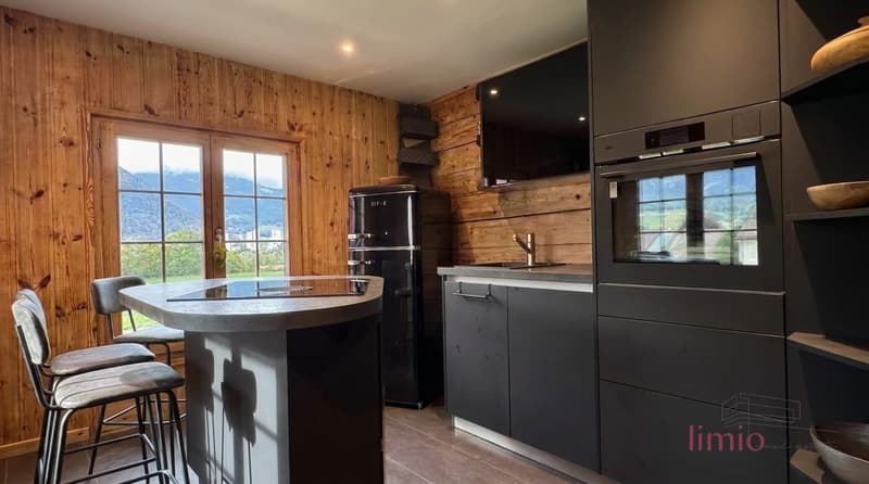 EINE SELTENE GELEGENHEIT: Umfassend renoviertes Chalet mit Einliegerwohnung und Ausbaupotential (7)