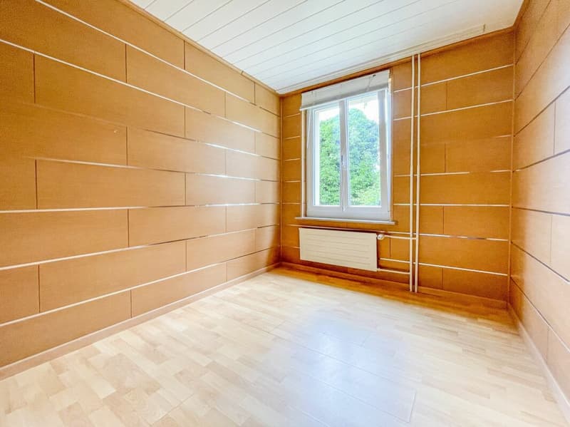 Zweifamilienhaus mit viel Platz, Potenzial und zentraler Lage (7)