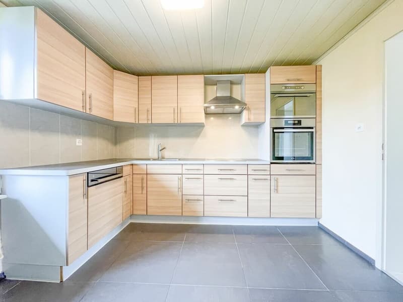 Zweifamilienhaus mit viel Platz, Potenzial und zentraler Lage (14)