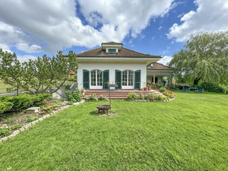 Villa mit privatem Spa & 1'132 m² Baulandreserve (28)