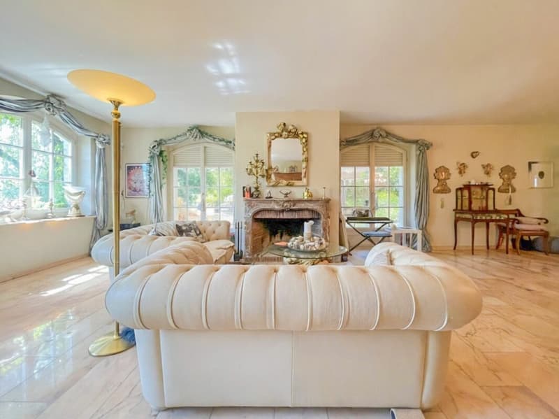 Villa mit privatem Spa & 1'132 m² Baulandreserve (4)