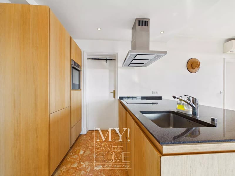 Appartement en duplex exclusif avec vue sur mer dans le quartier Californie de Cannes (8)