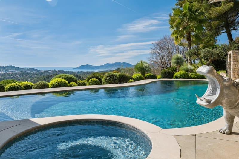 Mougins | Exceptional Villa with Panorama, Spa & Sea View on the Côte d’Azur (3)