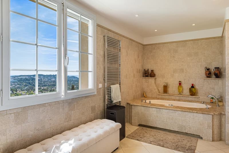 Mougins | Exceptional Villa with Panorama, Spa & Sea View on the Côte d’Azur (17)