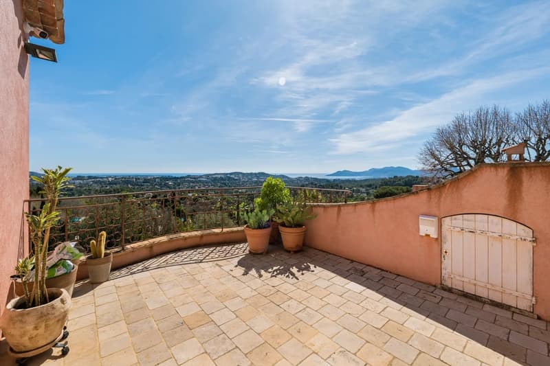 Mougins | Exceptional Villa with Panorama, Spa & Sea View on the Côte d’Azur (24)