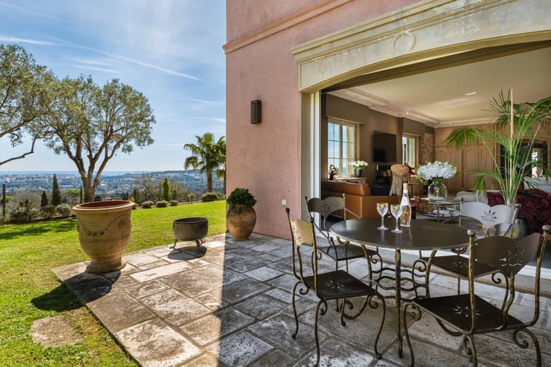 Mougins | Exceptional Villa with Panorama, Spa & Sea View on the Côte d’Azur (20)