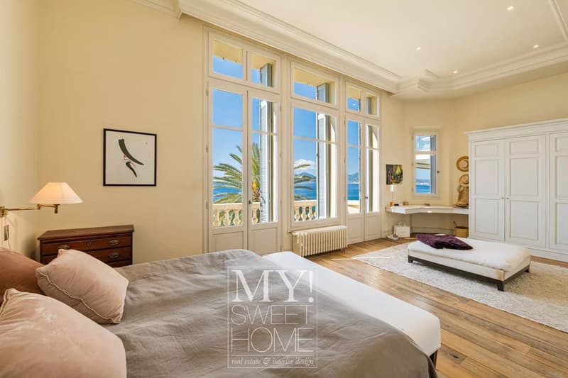 Cannes Midi | Historic Waterfront Villa with Belle-Époque Character (15)