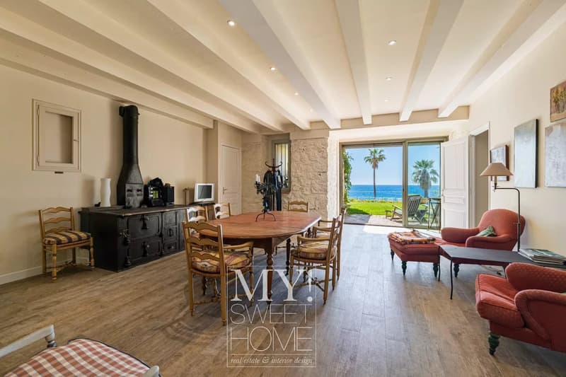 Cannes Midi | Historic Waterfront Villa with Belle-Époque Character (18)