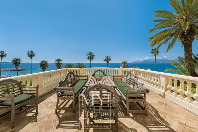 Cannes Midi | Historic Waterfront Villa with Belle-Époque Character (17)