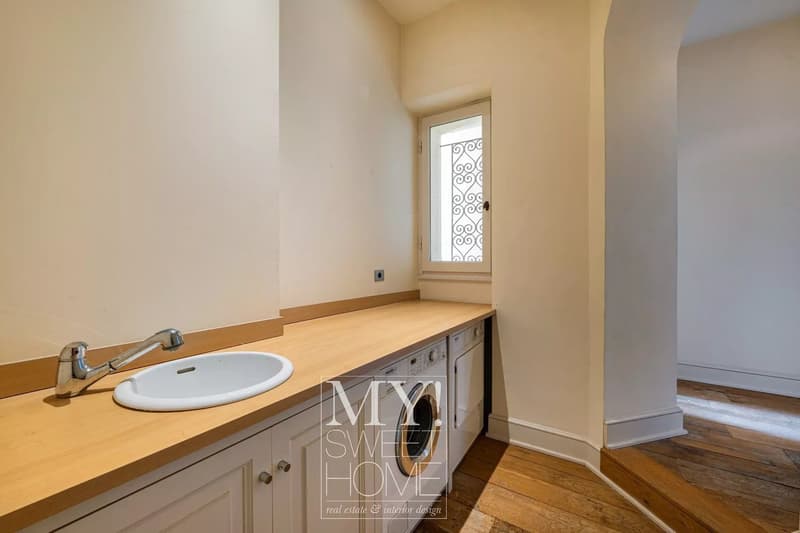 Cannes Midi | Historic Waterfront Villa with Belle-Époque Character (22)