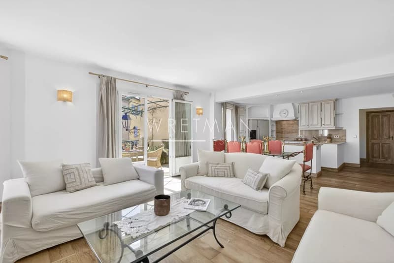 Saint-Tropez Vieille Ville 95 m² 3 Chambres Cheminée Terrasse Sud-Ouest 5 Minutes du Port (5)
