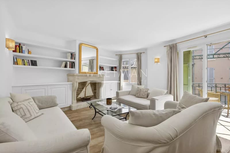 Saint-Tropez Vieille Ville 95 m² 3 Chambres Cheminée Terrasse Sud-Ouest 5 Minutes du Port (3)