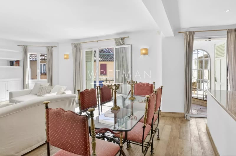 Saint-Tropez Vieille Ville 95 m² 3 Chambres Cheminée Terrasse Sud-Ouest 5 Minutes du Port (9)
