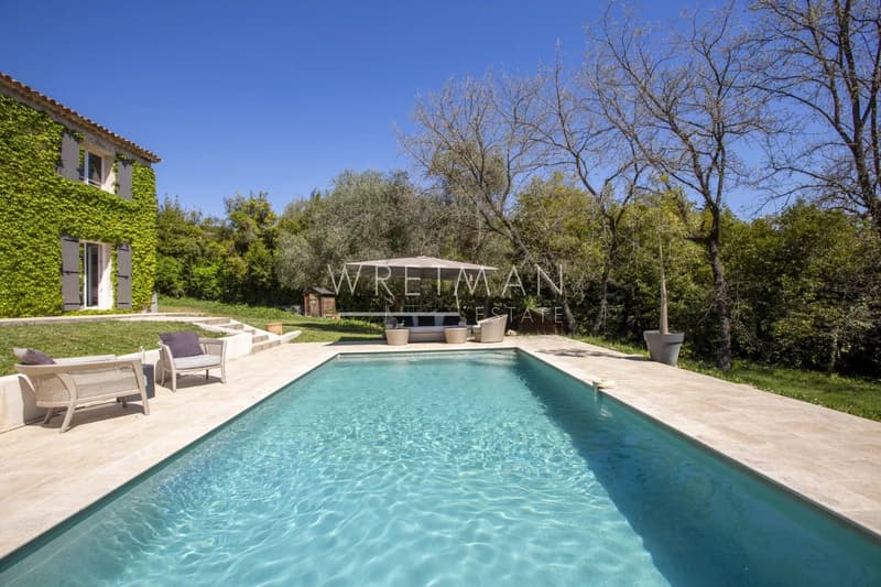 Valbonne Village Villa 155 m² Pool Garten 3.150 m² Bewachte Anlage Sofort bezugsfertig (2)