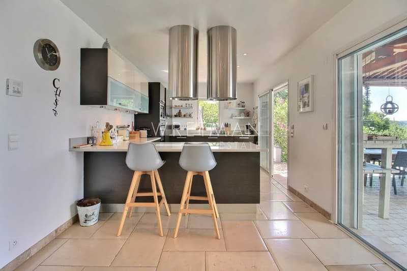 Elegant Villa with Pool in Montauroux, 4 Bedrooms (9)