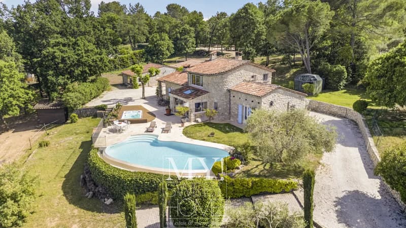 Charming Villa with Pool in Fayence, France (1)