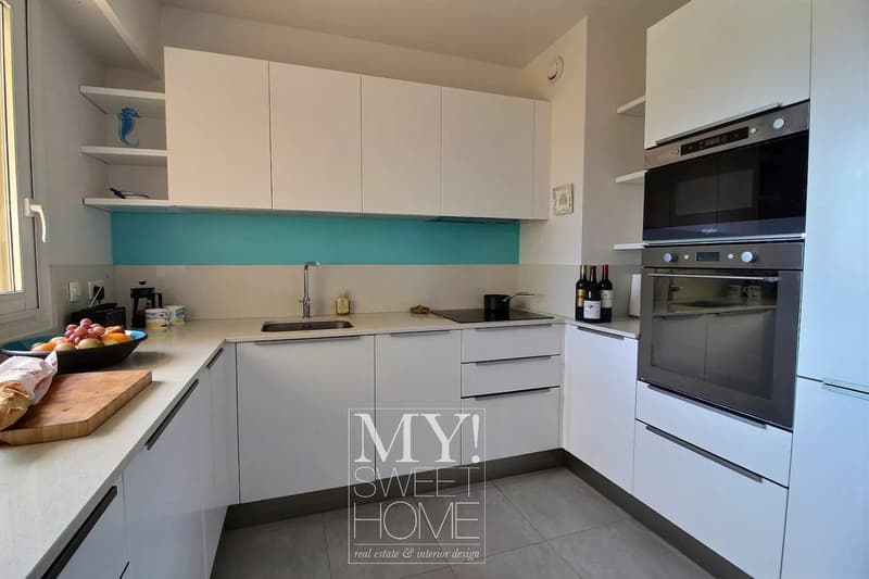 Exclusive apartment with sea view in Salis, Antibes (12)