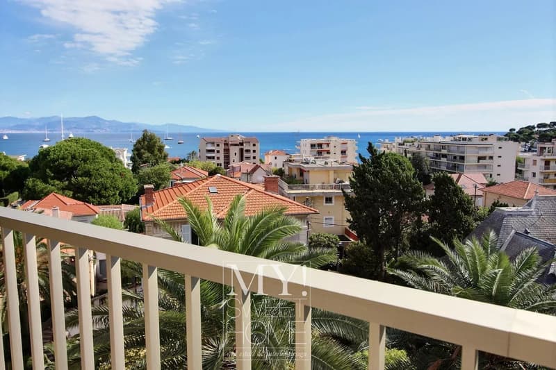 Exclusive apartment with sea view in Salis, Antibes (7)