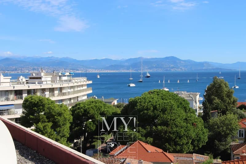 Exclusive apartment with sea view in Salis, Antibes (2)