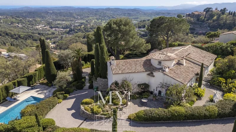 Exklusive Villa mit Pool und Panoramablick in Châteauneuf-Grasse (1)
