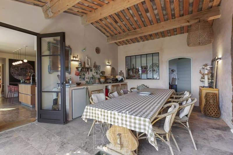 Impressive villa with sea view ? Châteauneuf (10)