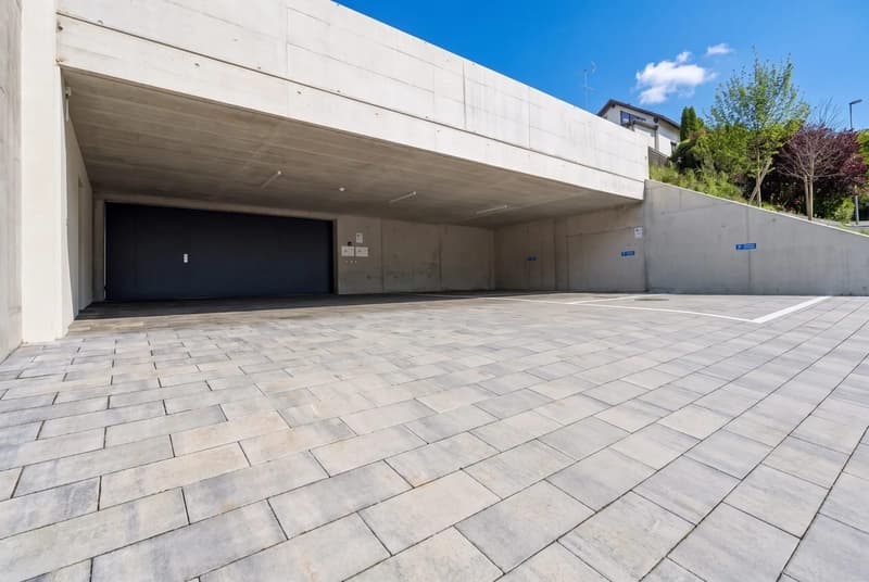 Vermietete 2.5-Zi-Neubauwohnung mit 20 m² Balkon - Tiefgaragenplatz inklusive (11)