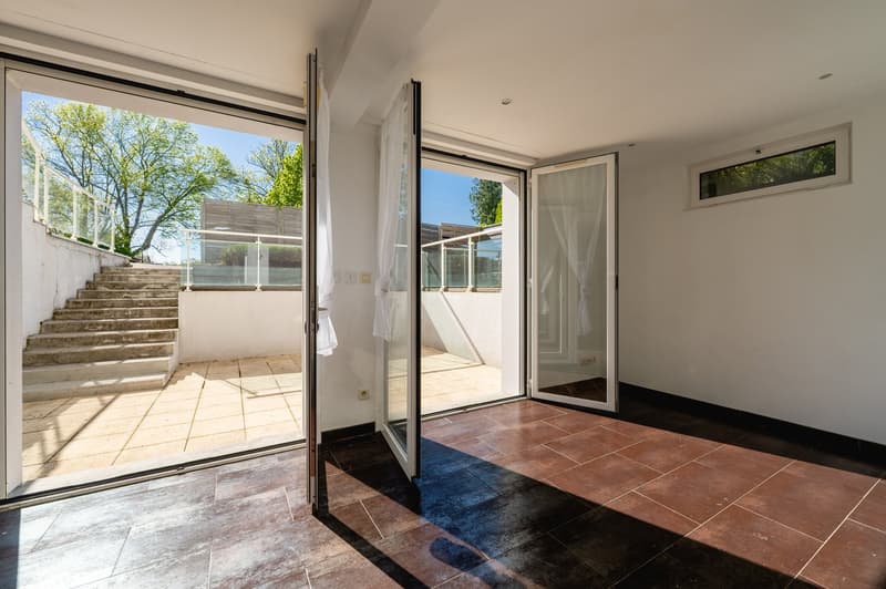 Appartement terrasse de 4 pièces à Divonne-les-Bains – 92m2 - terrasses (76m2), parking, box fermé (4)